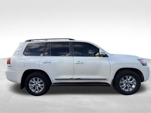 Used 2019 Toyota Land Cruiser w/ Carpet Mat Package AWD/4WD image 11