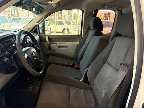 Used 2011 Chevrolet Silverado 2500 W/T image 6