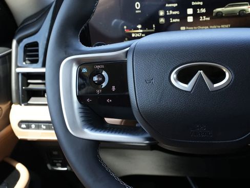 New 2026 INFINITI QX80 Luxe image 10