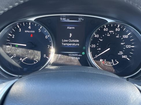 Used 2014 Nissan Rogue SL image 24