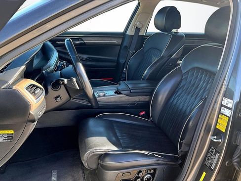 Used 2020 Genesis G90 3.3T Premium image 21