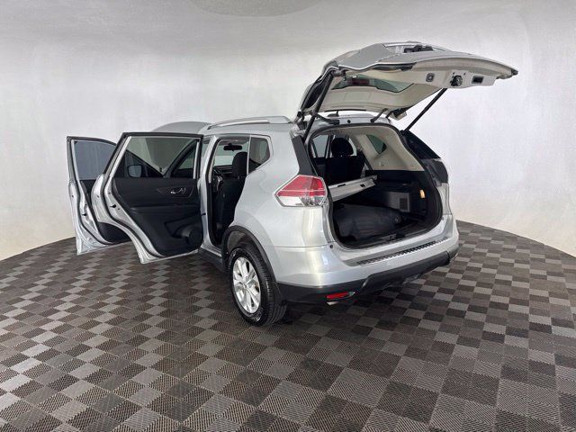 Used 2016 Nissan Rogue SV w/ SV Premium Package AWD/4WD image 17