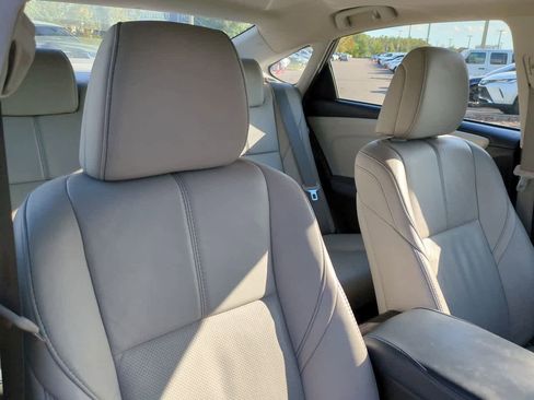 Used 2013 Toyota Avalon Limited image 7