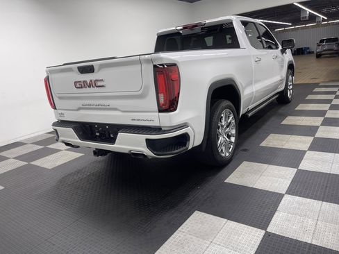 Used 2023 GMC Sierra 1500 Denali w/ Technology Package AWD/4WD image 5