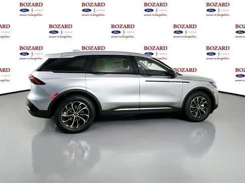 New 2026 Lincoln Nautilus Premier image 8