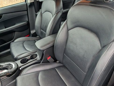 Used 2019 Kia Forte EX image 16