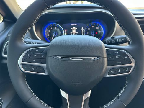 New 2027 Chrysler Pacifica Select FWD image 23