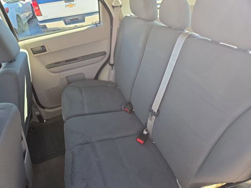 Used 2011 Ford Escape XLS w/ 101A Rapid Spec Order Code image 8