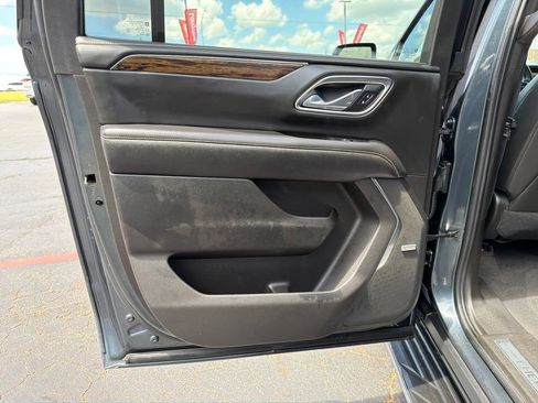 Used 2021 Chevrolet Suburban Premier w/ Premium Package AWD/4WD image 35