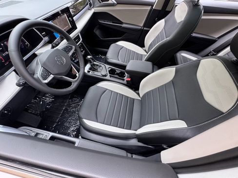 New 2025 Volkswagen Taos SEL image 61