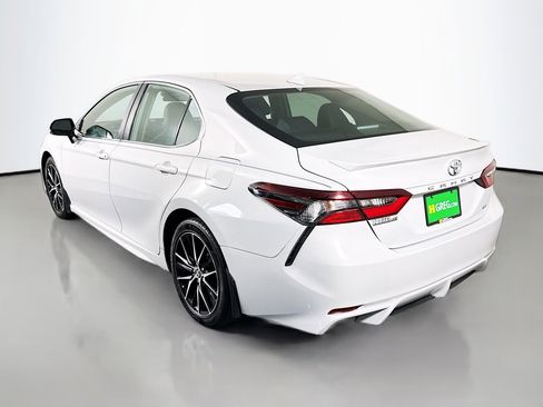 Used 2024 Toyota Camry SE FWD image 7