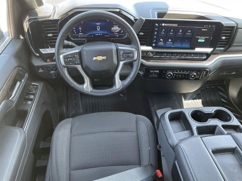 Used 2025 Chevrolet Silverado 2500 LT w/ Convenience Package AWD/4WD image 26