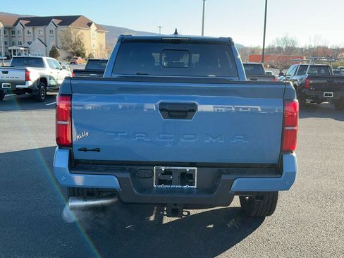 New 2026 Toyota Tacoma SR5 AWD/4WD image 4