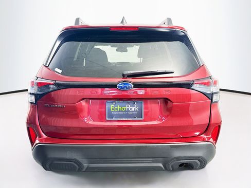 Used 2025 Subaru Forester Premium AWD/4WD image 7