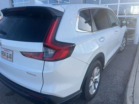 Used 2023 Honda CR-V EX-L image 3