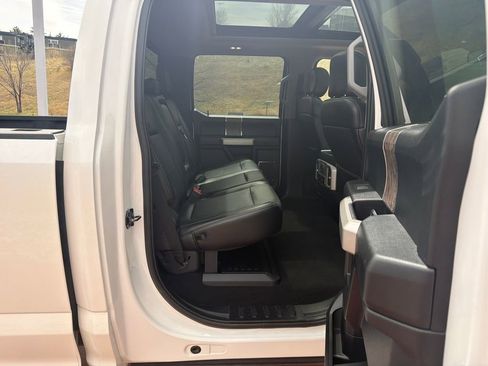 Used 2019 Ford F450 Lariat w/ Lariat Ultimate Package AWD/4WD image 26