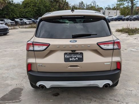 Used 2020 Ford Escape SE image 7