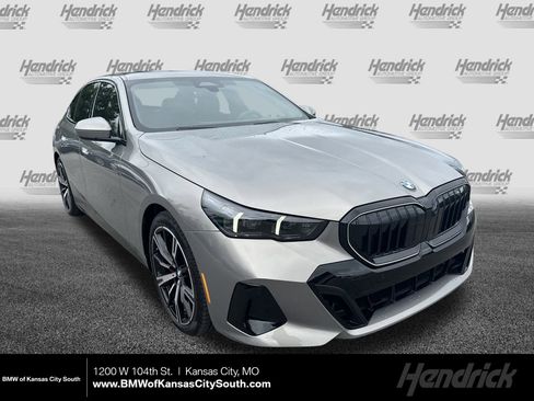 Used 2026 BMW 530i xDrive w/ M Sport Package image 1