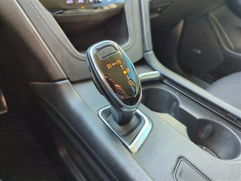 Used 2017 Cadillac XT5 Luxury w/ LPO, Wheel Lock Package FWD image 10