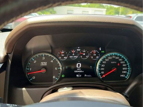 Used 2017 GMC Yukon SLT w/ Open Road Package AWD/4WD image 19