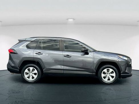 Used 2021 Toyota RAV4 LE image 7