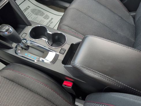 Used 2017 Chevrolet Equinox LT image 17