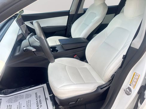 Used 2022 Tesla Model Y Performance AWD/4WD image 13