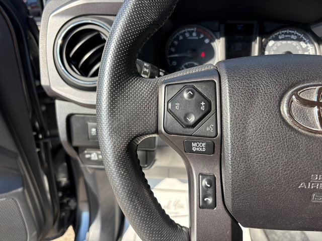 Used 2022 Toyota Tacoma TRD Sport AWD/4WD image 22