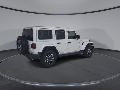 New 2026 Jeep Wrangler Unlimited Sahara AWD/4WD image 15
