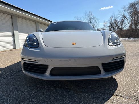 Certified 2022 Porsche 718 Cayman RWD image 7
