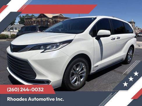 Used 2021 Toyota Sienna Limited FWD image 1