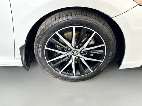 Used 2024 Toyota Camry SE FWD image 31