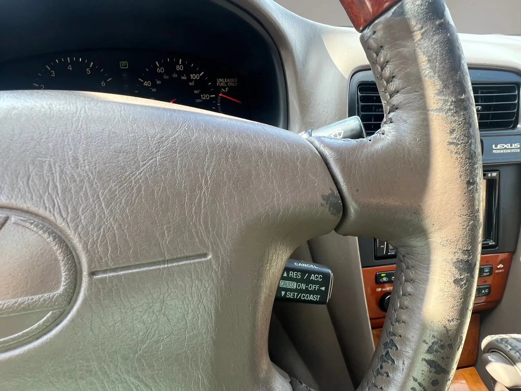 Used 2000 Lexus ES 330 FWD image 18