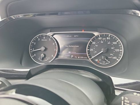 Used 2023 Nissan Pathfinder SV w/ SV Premium Package FWD image 28