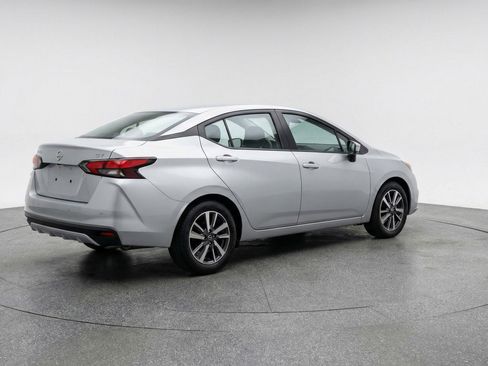 Used 2025 Nissan Versa SV FWD image 9