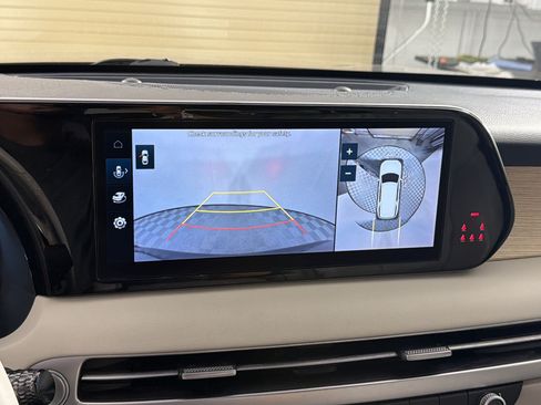 Used 2023 Hyundai Palisade Limited FWD image 20