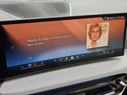 Certified 2025 BMW 330i xDrive Sedan w/ Premium Package image 18