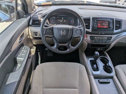 Used 2019 Honda Pilot LX image 18