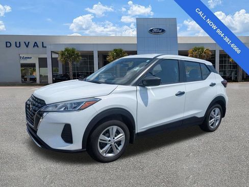 Used 2024 Nissan Kicks S FWD image 8