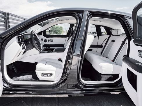 Used 2026 Rolls-Royce Ghost AWD/4WD image 30