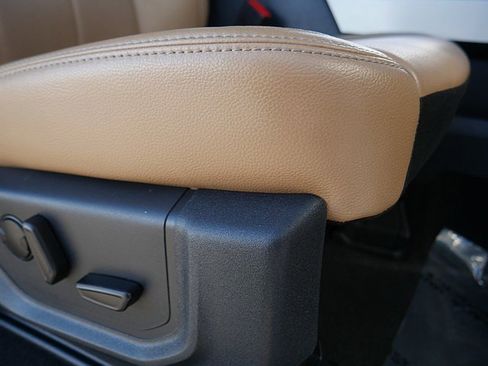 Used 2022 Ford F250 Lariat w/ Lariat Value Package image 56