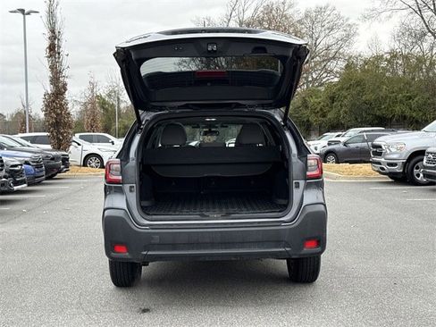 Used 2025 Subaru Outback Premium image 15
