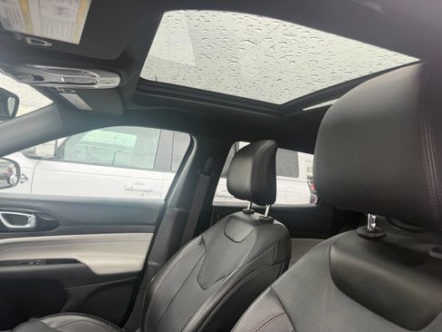 Used 2023 Jeep Compass Limited w/ Elite Group AWD/4WD image 5
