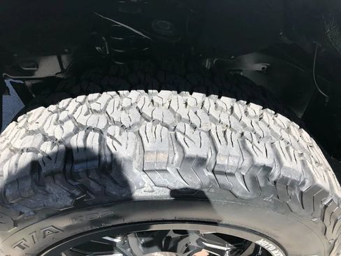 Used 2013 Toyota Tundra Platinum AWD/4WD image 16