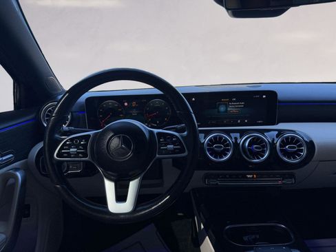 Used 2019 Mercedes-Benz A 220 image 10