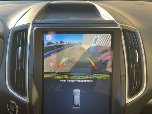 Used 2023 Ford Edge SEL w/ Convenience Package image 18