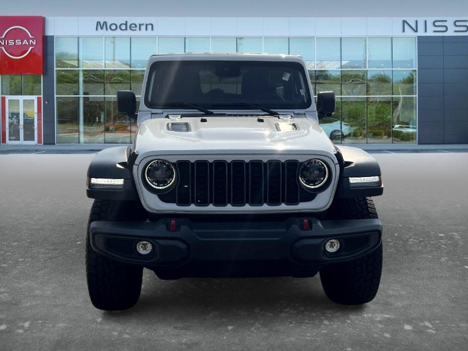 Used 2025 Jeep Wrangler Unlimited Rubicon AWD/4WD image 2