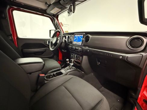Used 2023 Jeep Wrangler Sport S image 19