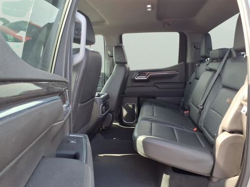 Used 2023 Chevrolet Silverado 1500 LTZ AWD/4WD image 12