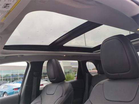 Used 2021 Jeep Cherokee Limited w/ Elite Package image 20